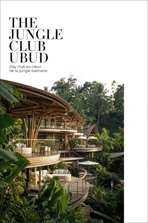 The Jungle Club Bali Ubud dans une vue large de day club au cœur de la jungle avec architecture en bambou