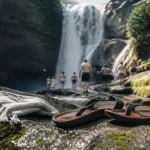 Waterfalls in ubud bali : Tegenungan, chute et visiteurs